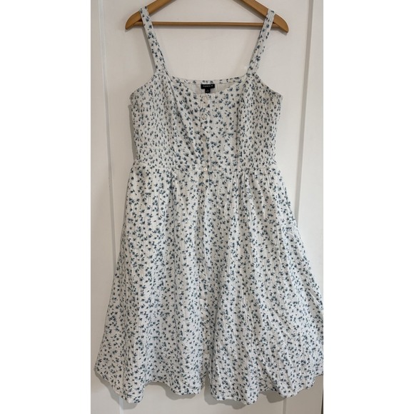 torrid Dresses & Skirts - TORRID Size 2 2X Faux Button Front Midi Dress Smocked Crinkle Gauze Blue Floral